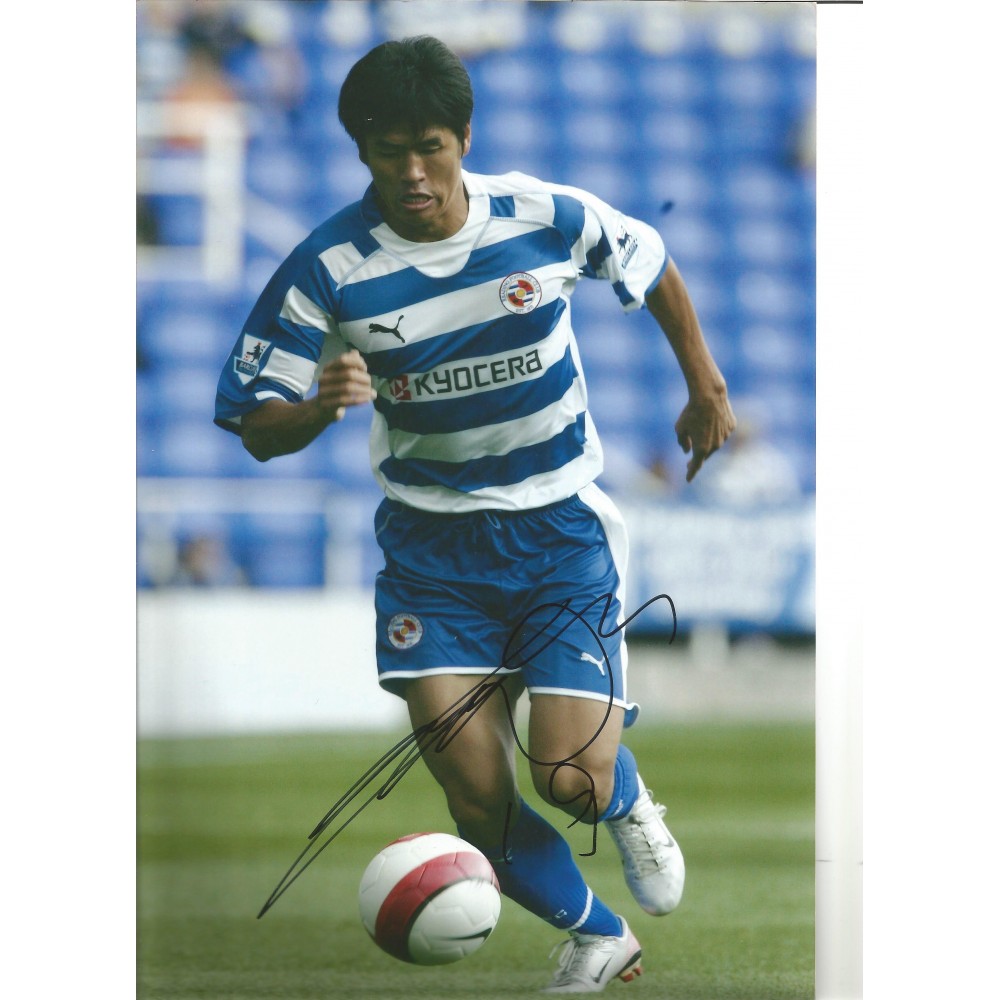 Seol Ki-Hyeon Reading 12 x 8 signed colour football photo. Seol Ki-Hyeon Reading 12 x 8 signed colour football photo.