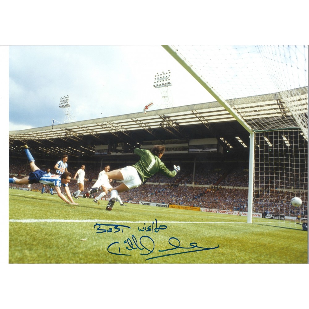 Keith Houchen FA Cup Final Coventry City Signed 16 x 12 inch football photo. Keith Houchen FA Cup Final Coventry City Signed 16 x 12 inch football photo.