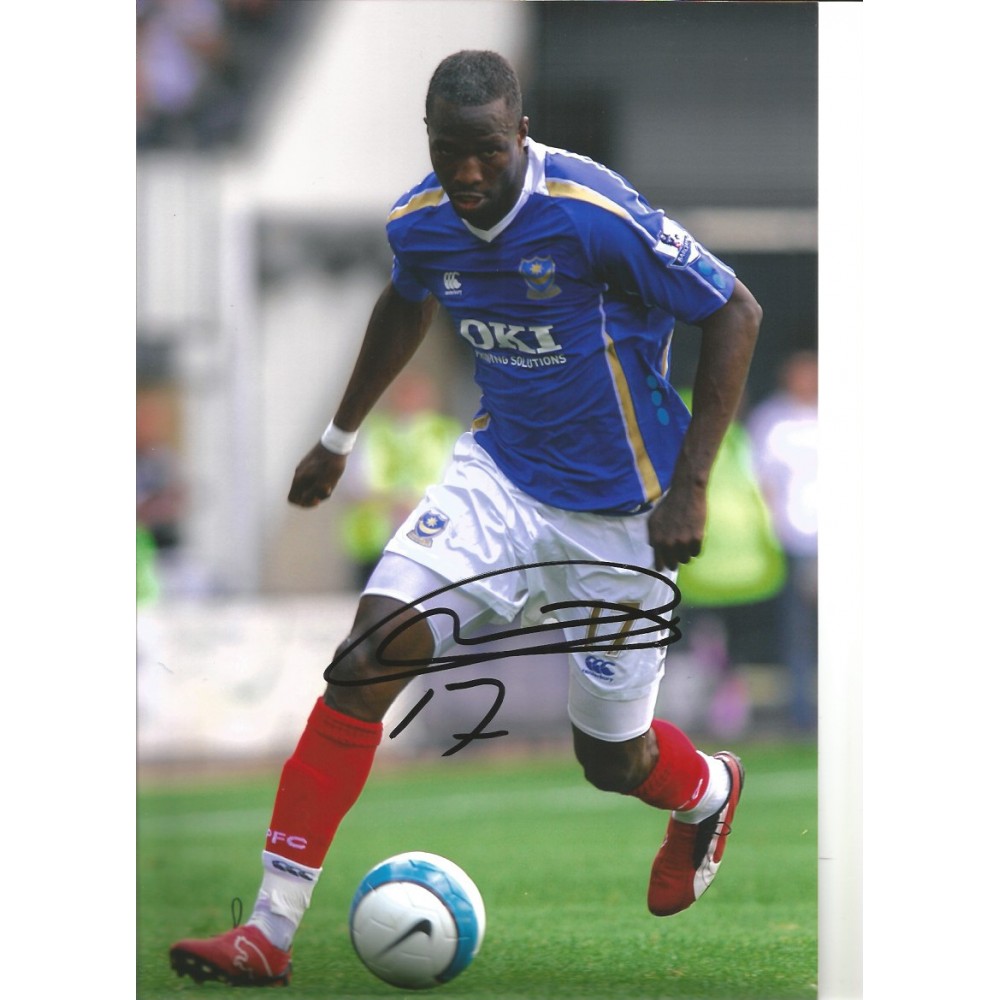 John Utaka Portsmouth Signed 10 x 8 inch football photo. John Utaka Portsmouth Signed 10 x 8 inch football photo.