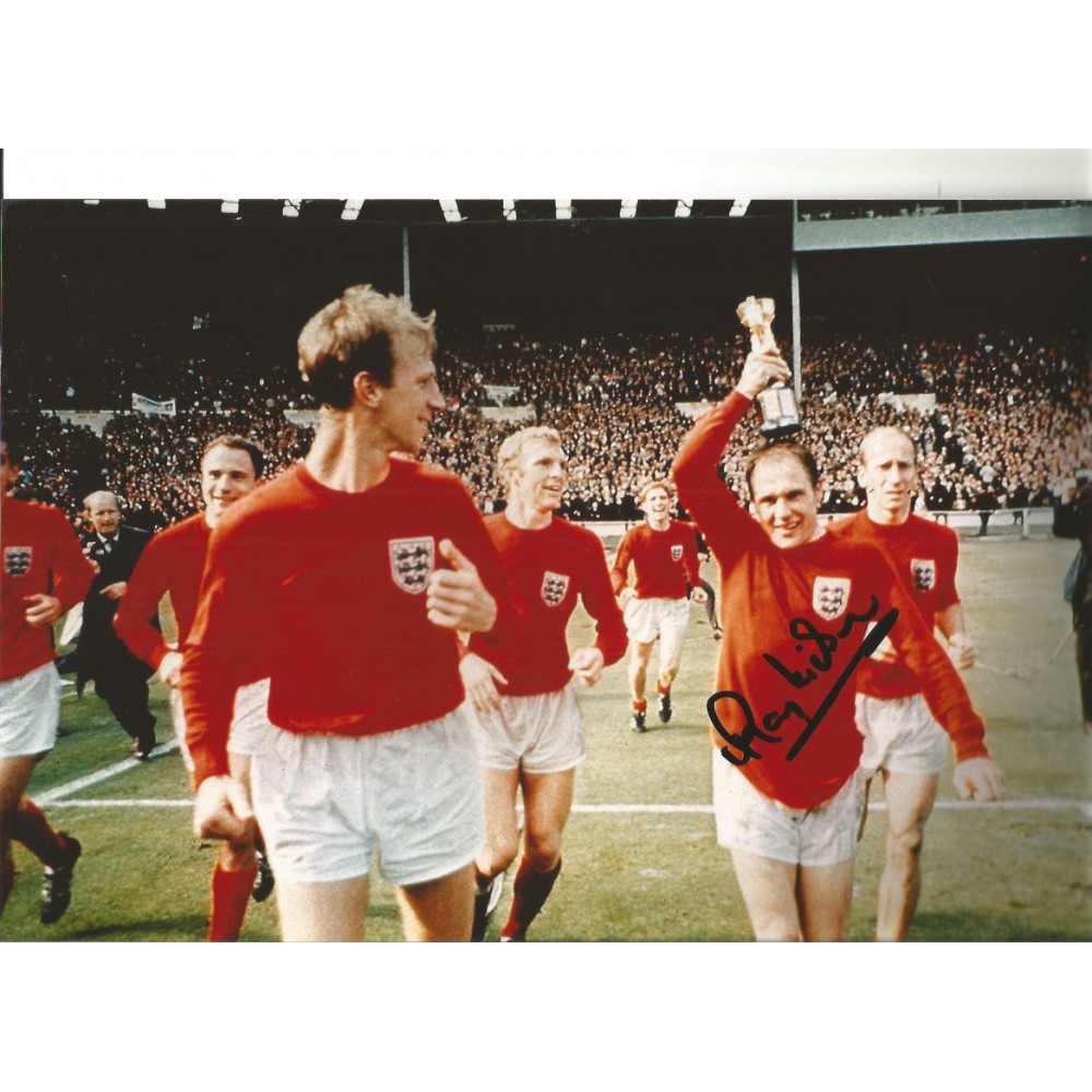 Ray Wilson 66 England Signed 16 x 12 inch football photo. Ray Wilson 66 England Signed 16 x 12 inch football photo.