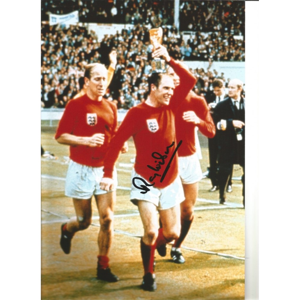 Ray Wilson 66 England Signed 12 x 8 inch football photo. Ray Wilson 66 England Signed 12 x 8 inch football photo.