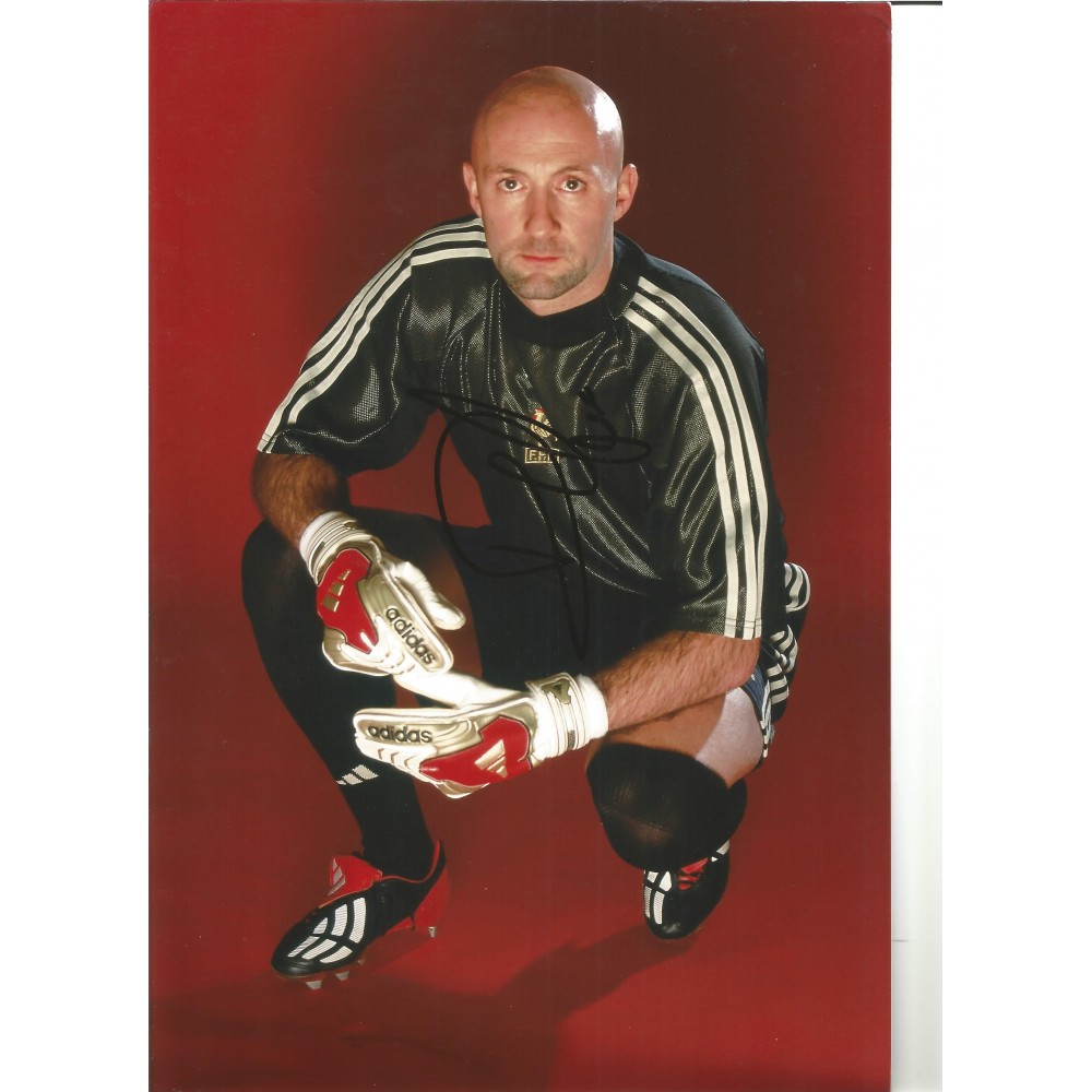 Fabien Barthez France Signed 12 x 8 inch football photo. Fabien Barthez France Signed 12 x 8 inch football photo.