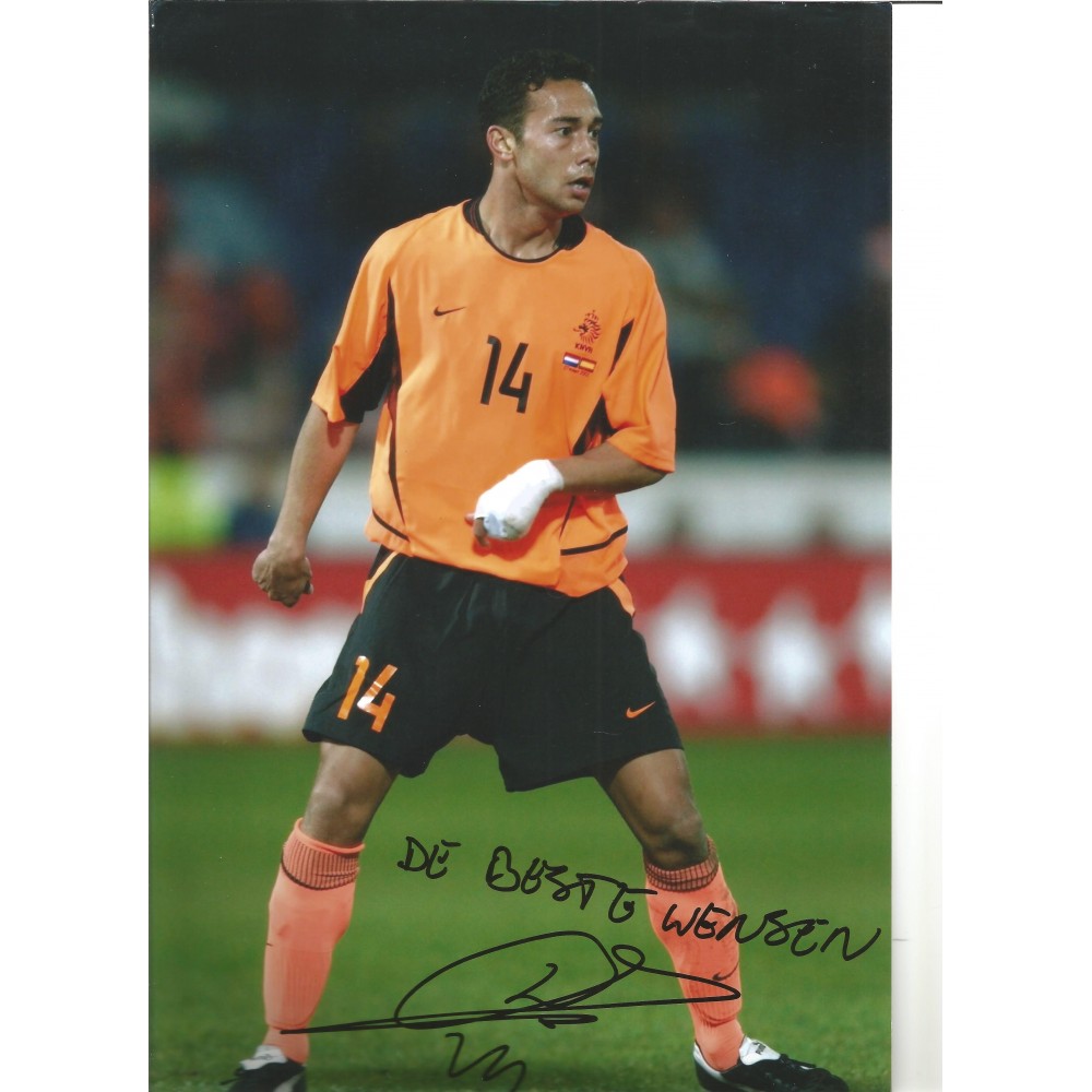 Danny Landzaat Holland Signed 12 x 8 inch football photo. Danny Landzaat Holland Signed 12 x 8 inch football photo.