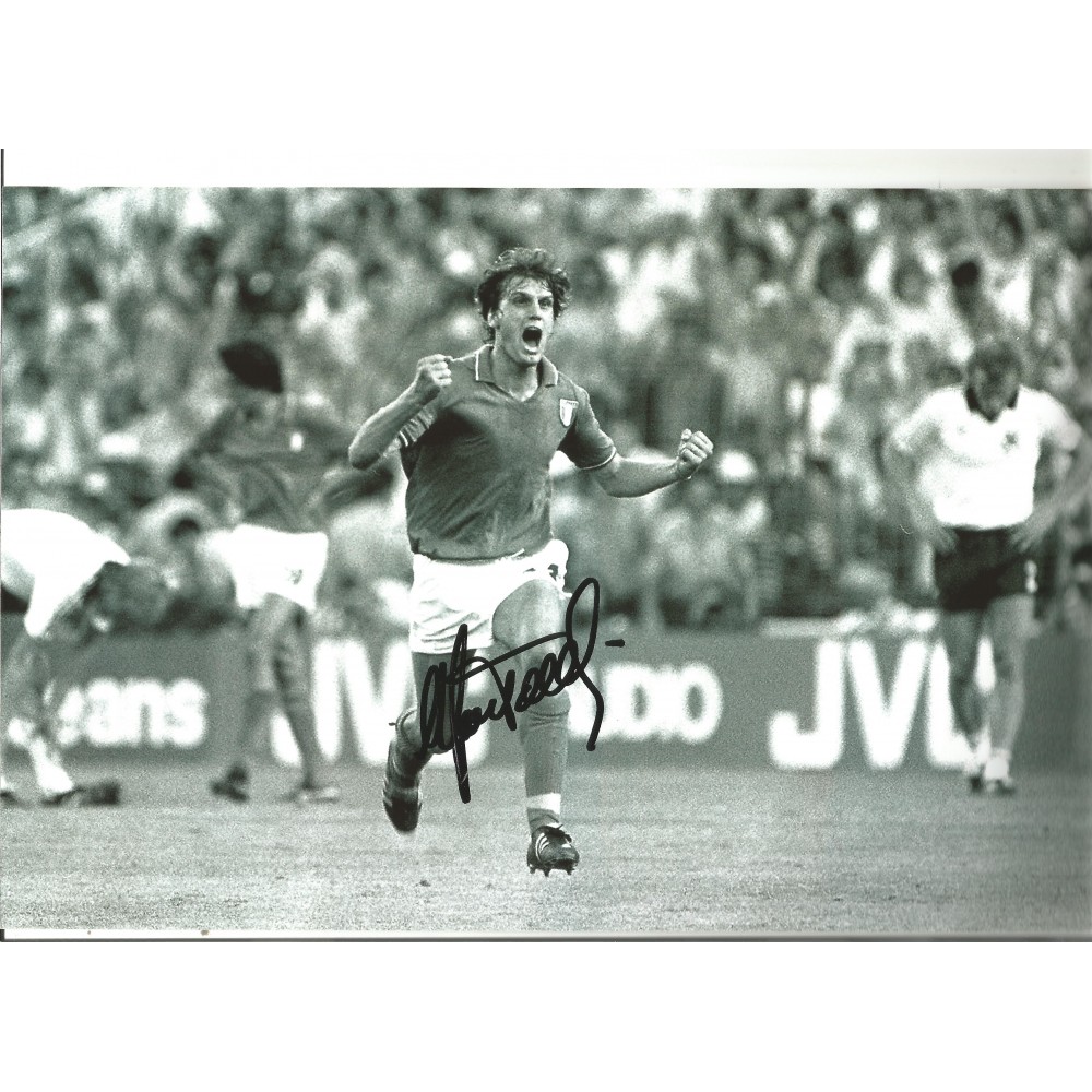 Marco Tardelli Italy Signed 10 x 8 inch football photo. Marco Tardelli Italy Signed 10 x 8 inch football photo.