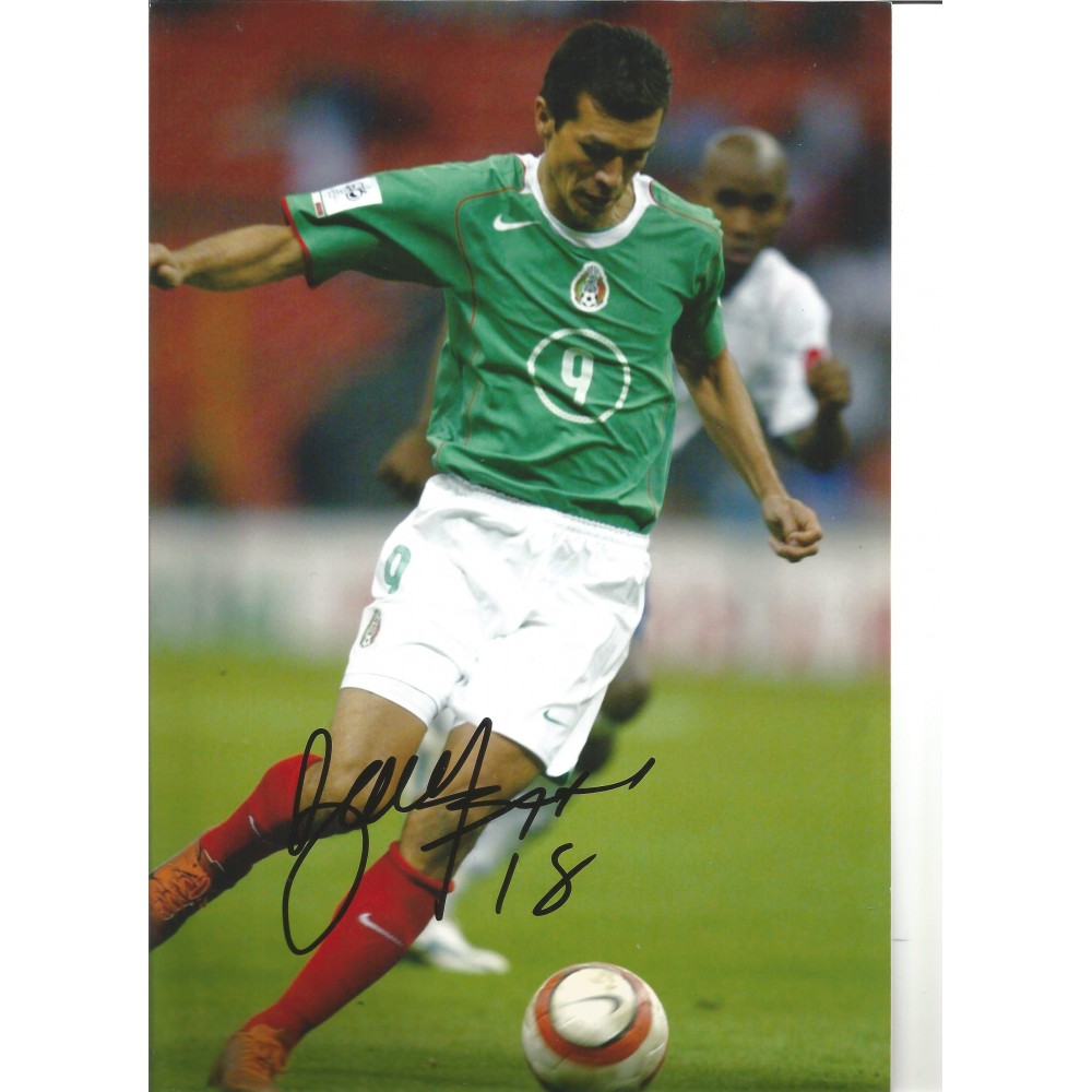 Jared Borgetti Mexico Signed 10 x 8 inch football photo. Jared Borgetti Mexico Signed 10 x 8 inch football photo.