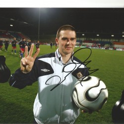 David Healy Northern Ireland Signed 10 x 8 inch football photo. David Healy Northern Ireland Signed 10 x 8 inch football photo.