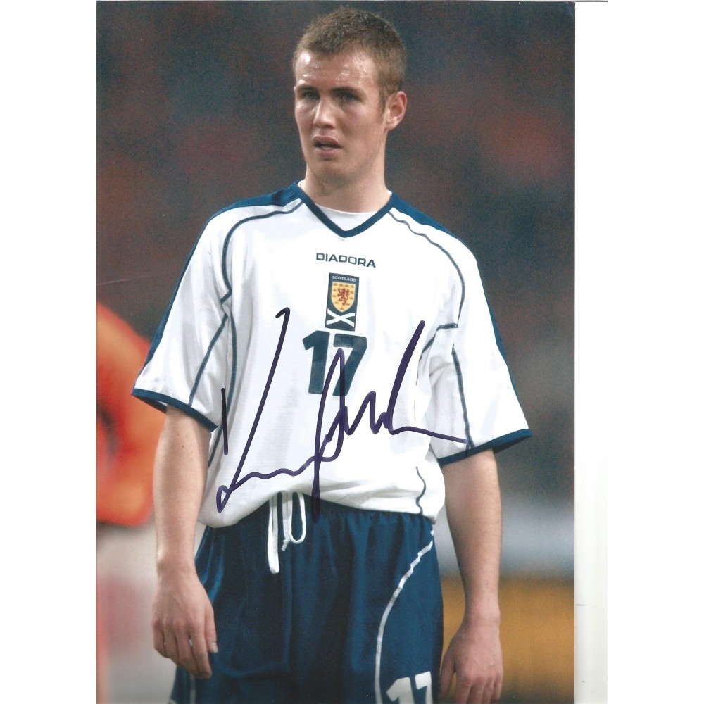 Kenny Miller Scotland Signed 10 x 8 inch football photo. Kenny Miller Scotland Signed 10 x 8 inch football photo.