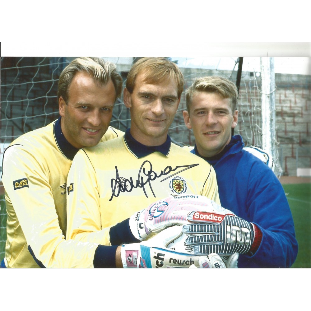 Andy Goram Scotland Signed 10 x 8 inch football photo. Andy Goram Scotland Signed 10 x 8 inch football photo.
