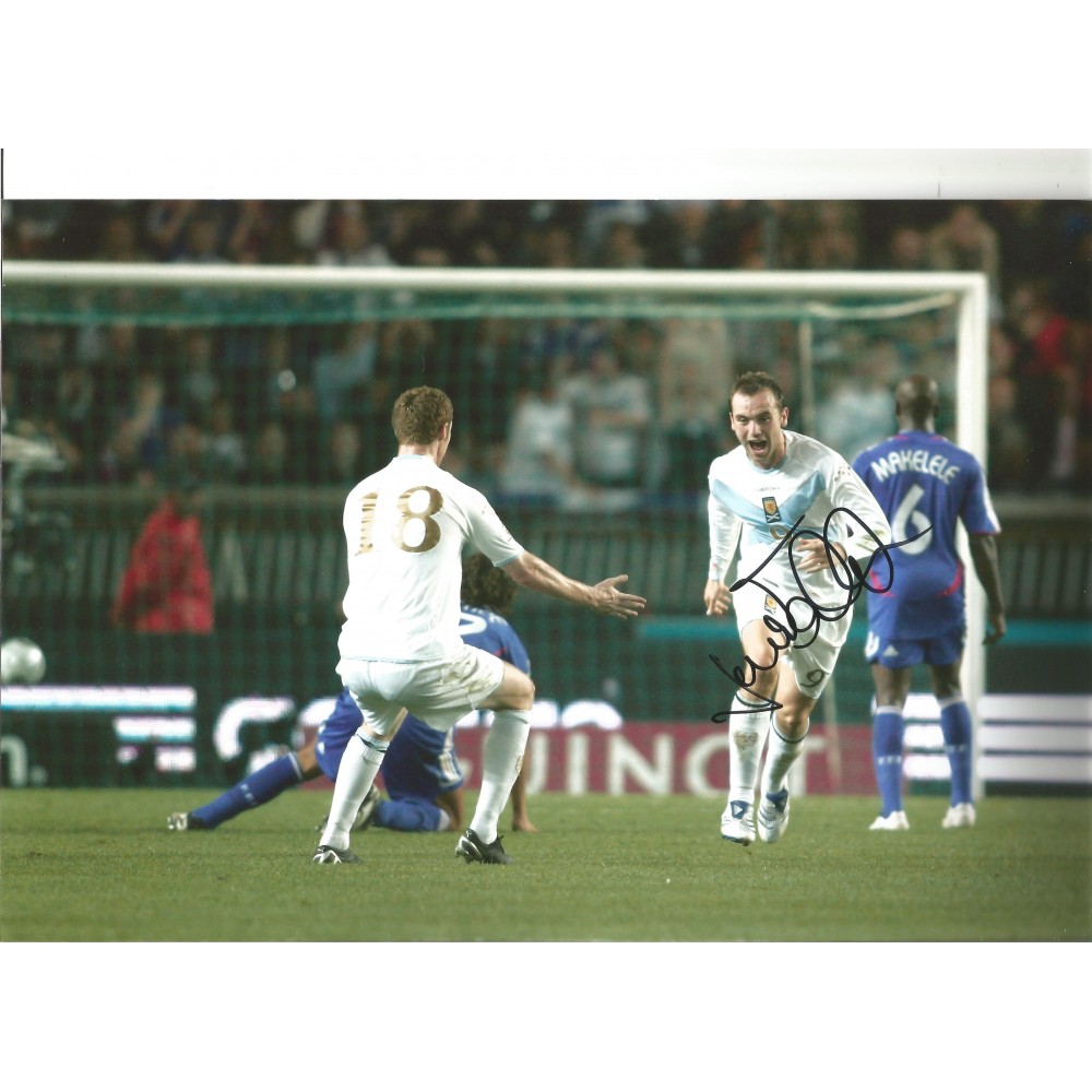 James Mcfadden multi Scotland Signed 10 x 8 inch football photo. James Mcfadden multi Scotland Signed 10 x 8 inch football photo.