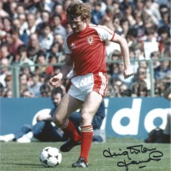 Football Leighton James 10x8 Signed Colour Photo Football Leighton James 10x8 Signed Colour Photo