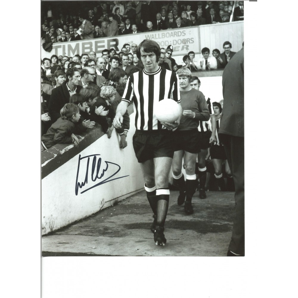 Football Frank Clarke 10x8 Signed B/W Photo Football Frank Clarke 10x8 Signed B/W Photo