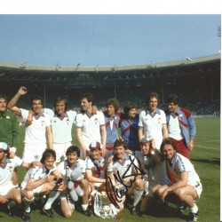 Football Ray Stewart 10x8 Signed Colour Photo Football Ray Stewart 10x8 Signed Colour Photo