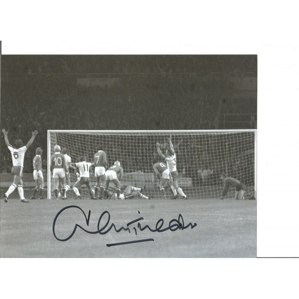 Football Dennis Tueart 10x8 Signed B/W Photo Football Dennis Tueart 10x8 Signed B/W Photo