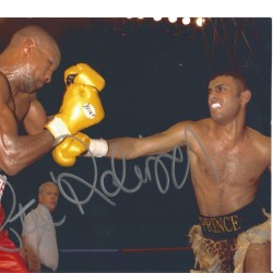 Boxing Steve Robinson 10x8 Signed Colour Photo Pictured In His World Title Fight With Naseem Hamed. Boxing Steve Robinson 10x8 Signed Colour Photo Pictured In His World Title Fight With Naseem Hamed.