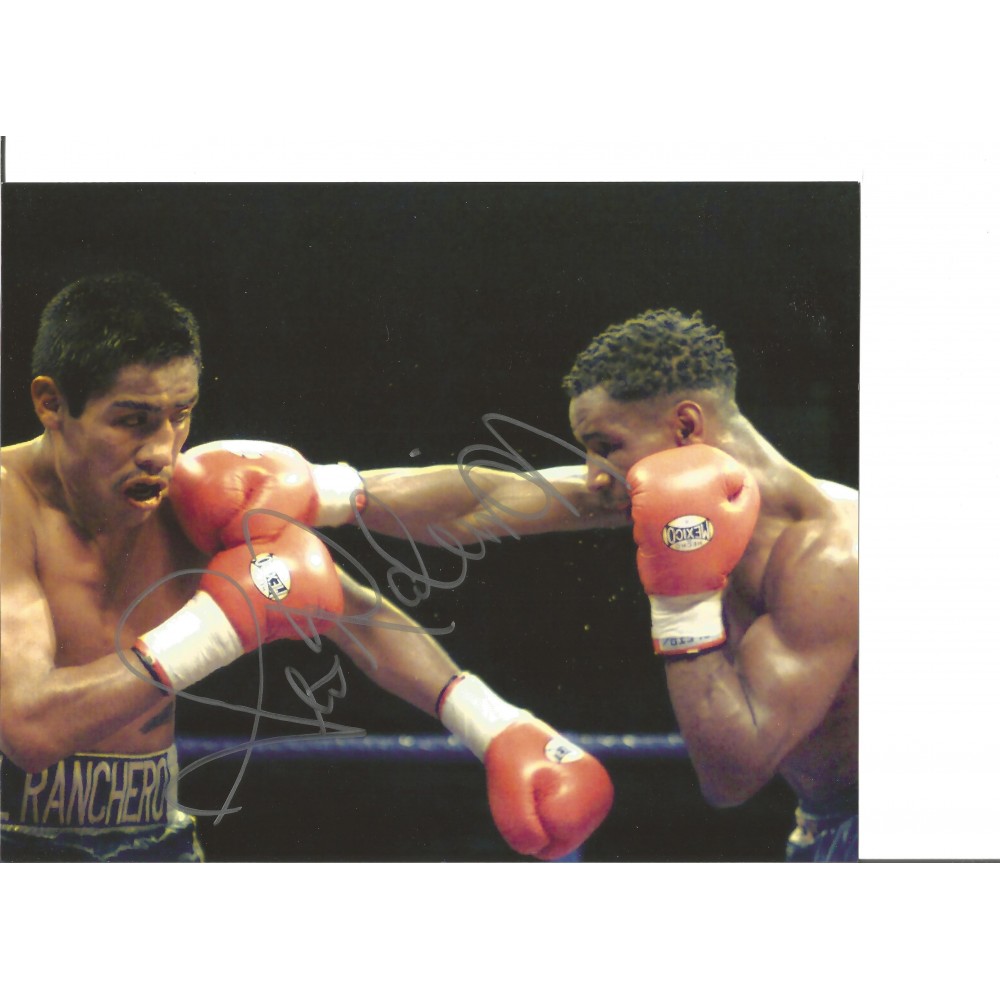 Boxing Steve Robinson 10x8 Signed Colour Photo Pictured During One Of His World Title Fights. Boxing Steve Robinson 10x8 Signed Colour Photo Pictured During One Of His World Title Fights.
