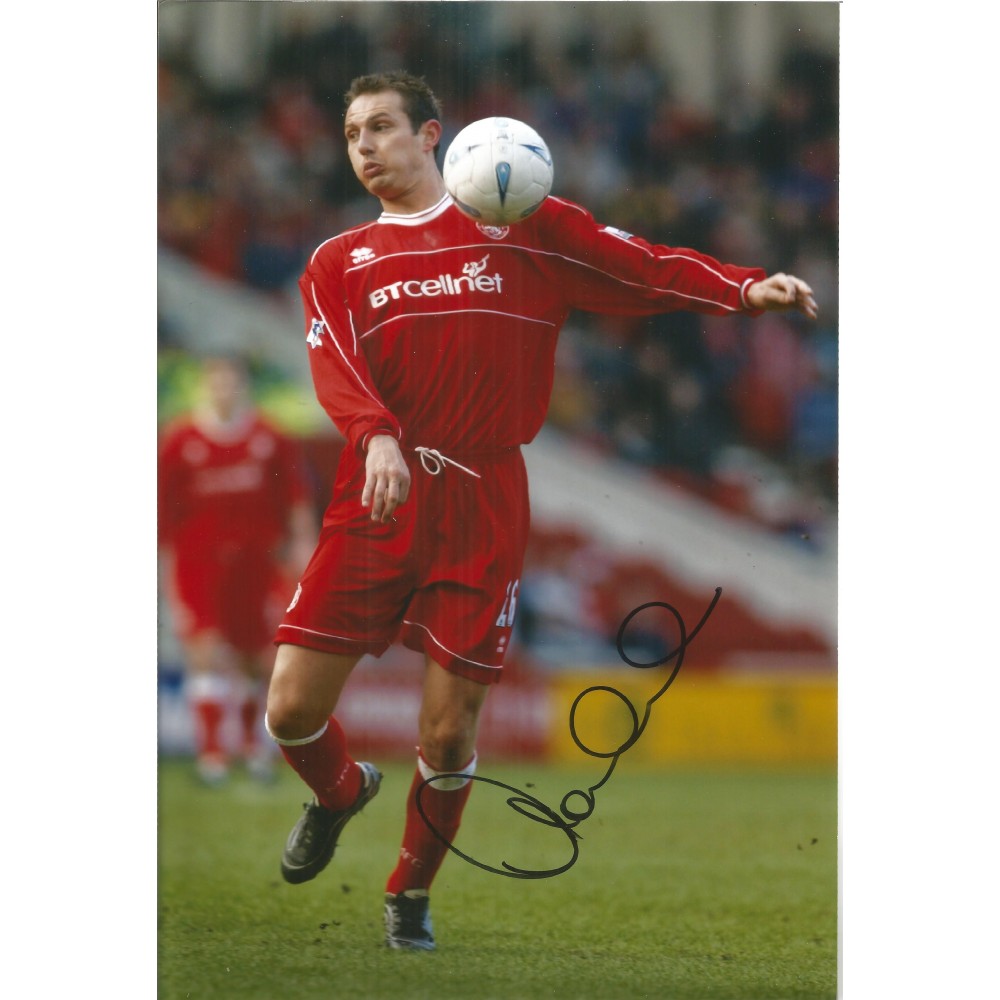 Football Noel Whelan 10x8 signed colour photo