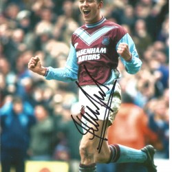 Football Steve Jones 10x8 signed colour photo Football Steve Jones 10x8 signed colour photo