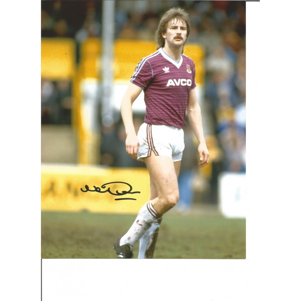 Football Neil Orr 10x8 Signed Colour Photo Football Neil Orr 10x8 Signed Colour Photo